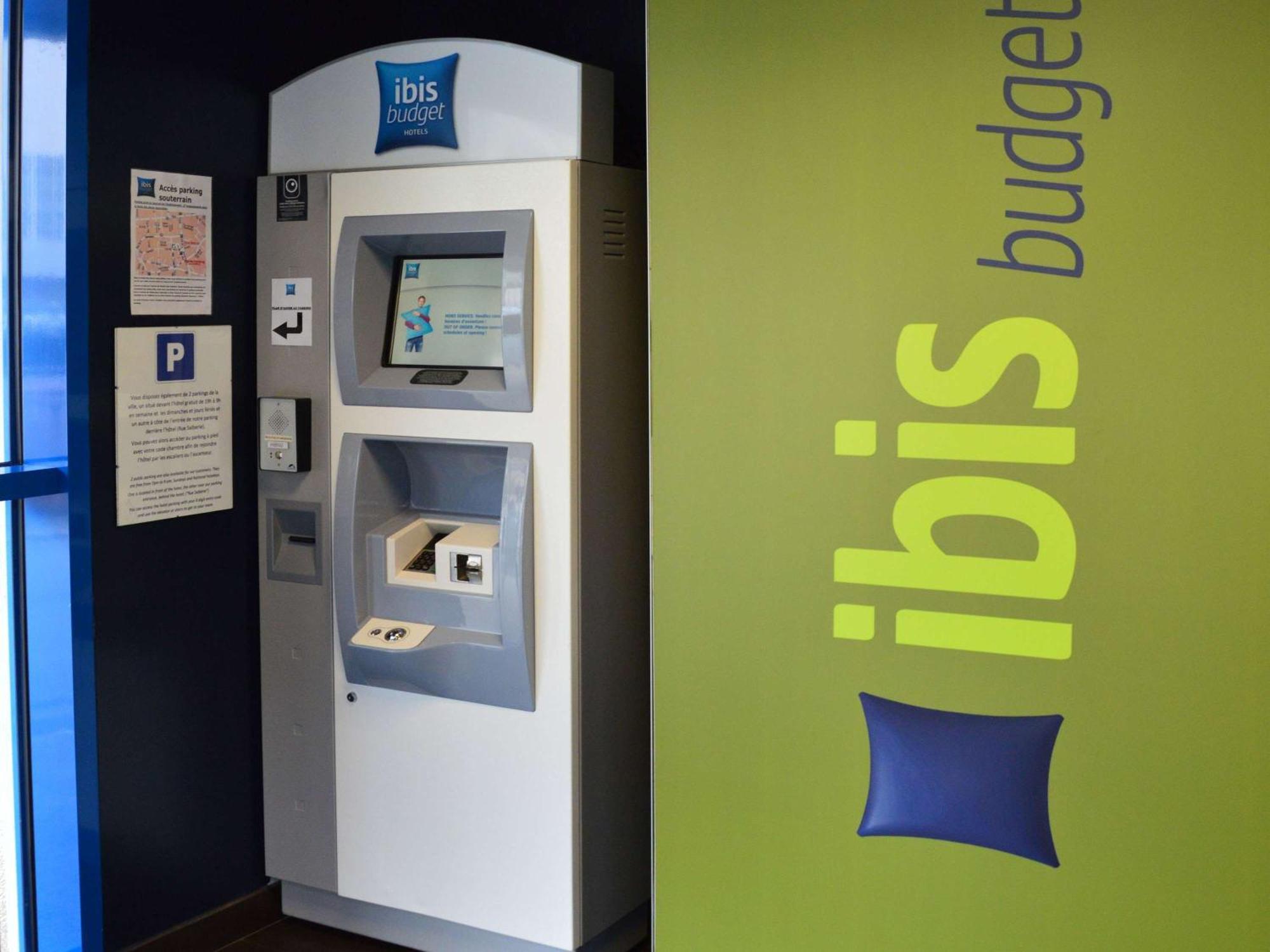 Ibis Budget Vannes Exterior photo