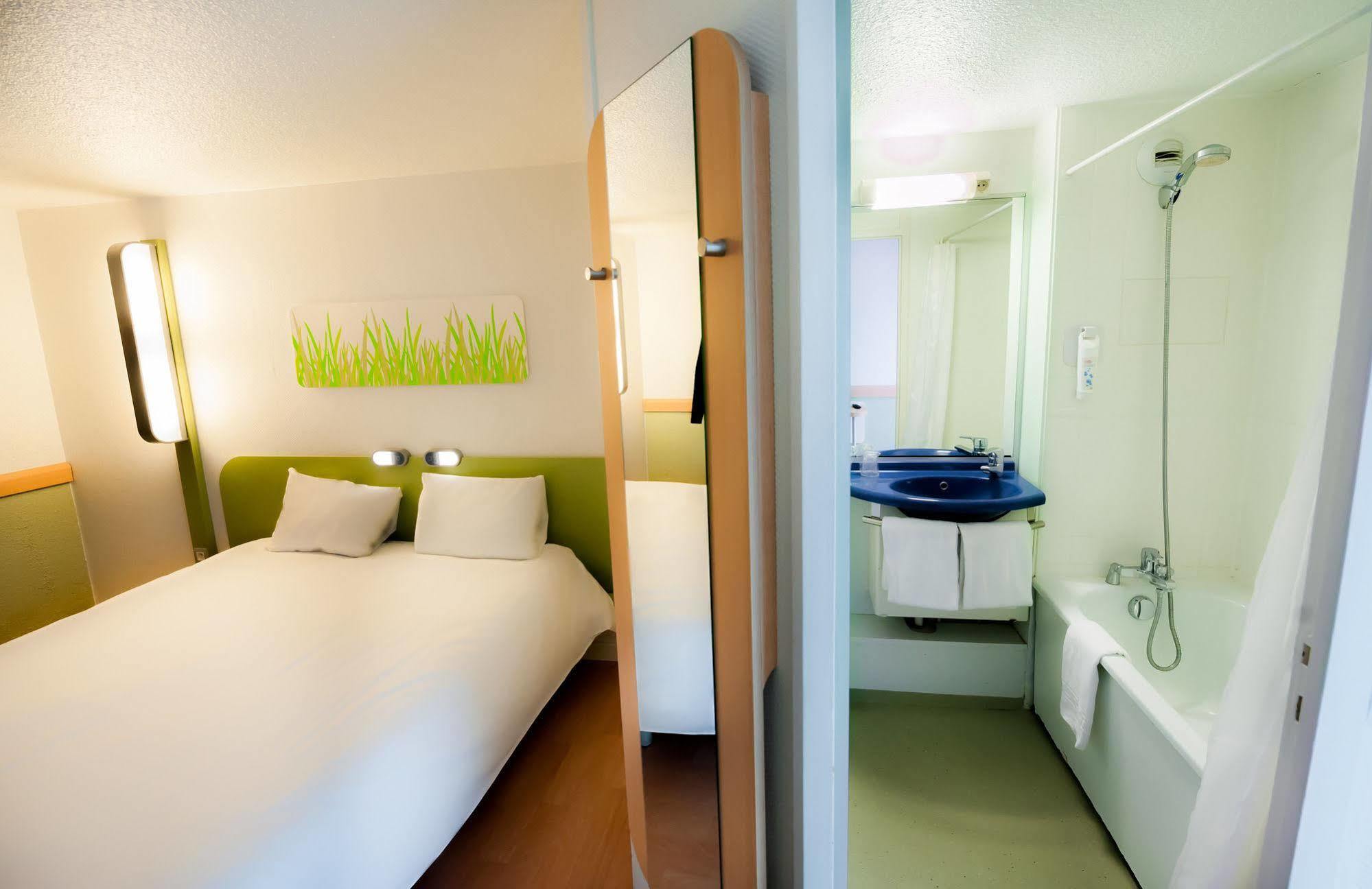 Ibis Budget Vannes Exterior photo